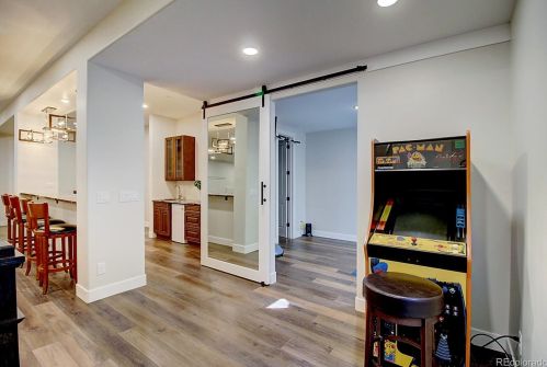 27701 Lakeview Dr, Aurora CO 80016 exterior