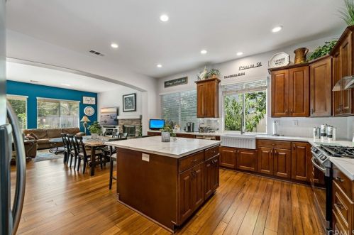 43952 Barletta St, Temecula, CA 92592-3946