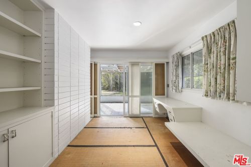 1216 Riv Ln, Santa Ana CA 92706-1425 exterior