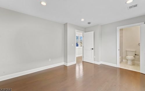 231 Broughton Ave, Bloomfield NJ  07003-4037 exterior