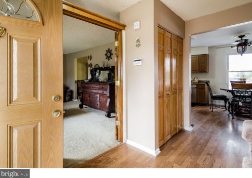 9 Fox Chase Dr, Blenheim, NJ 08012-4415