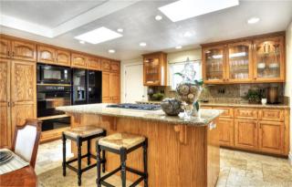 639 Meadowbrook Ave, Orange, CA 92865-1319