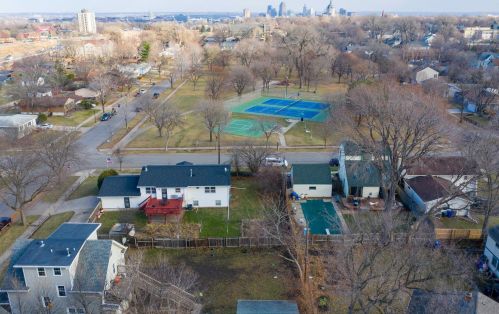 295 Grotto St, Saint Paul MN  55104-5534 exterior