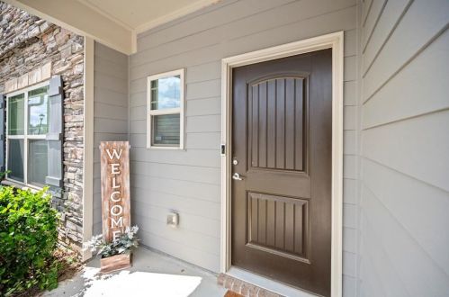 5231 Carrie Dr, Morrow, GA 30260-4224