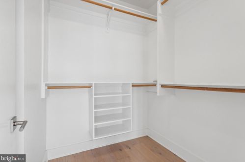 148 Front St, Philadelphia PA 19106-0020 exterior