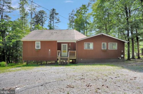 112 Algonquin Trl, Hedgesville WV  25427-5568 exterior