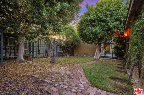 1212 Cedar St, Glendale CA  91207-1427 exterior