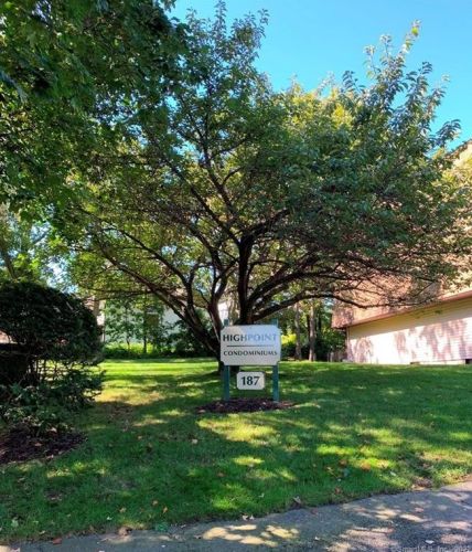 187 Flax Hill Rd, Norwalk CT  06854-2847 exterior