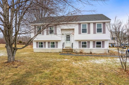 8 Corner Stone Dr, Dover, NH 03820-6012
