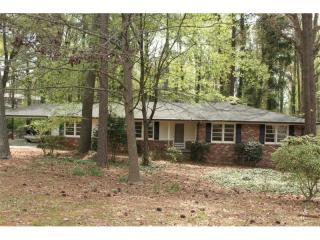633 Pauley Pl, Atlanta GA  30328-5221 exterior