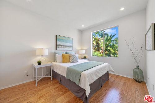 47 Del Carlo, Irvine CA  92606-8824 exterior