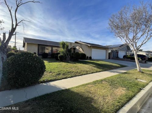 2287 Homewood Ave, Simi Valley, CA 93063-3819