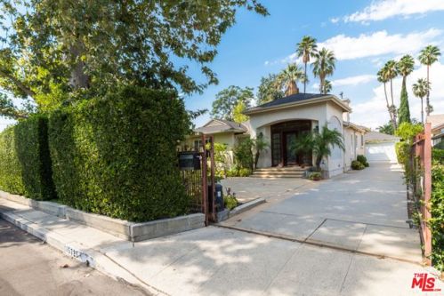 15725 Addison St, Van Nuys, CA 91436-1516