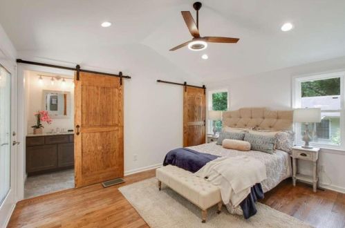 355 Laquita Dr, Atlanta, GA 30315-6610