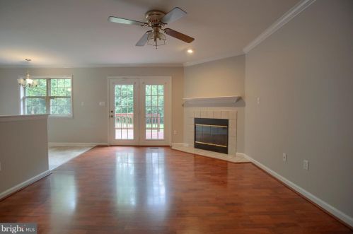 9 Mill Pond Dr, Lancaster PA  17603-7412 exterior