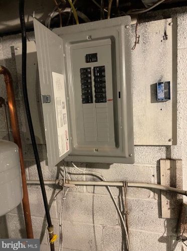 1344 Decatur St, Camden NJ  08104-1734 exterior