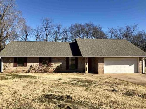 1410 Valley Creek Cir, Cushing, OK 74023-5325