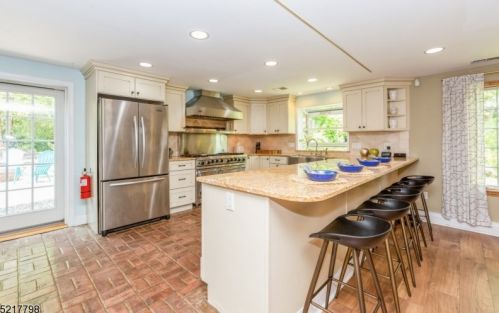 141 Glenside Ave, Scotch Plains NJ  07076-1528 exterior