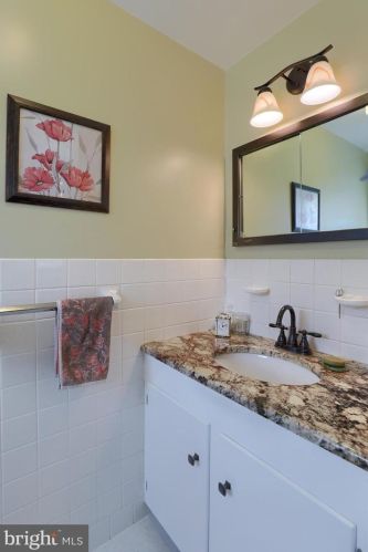 1631 Sunset Ave, Lancaster PA  17601-4355 exterior