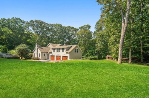 271 Rivergate Dr, Wilton CT  06897-3614 exterior