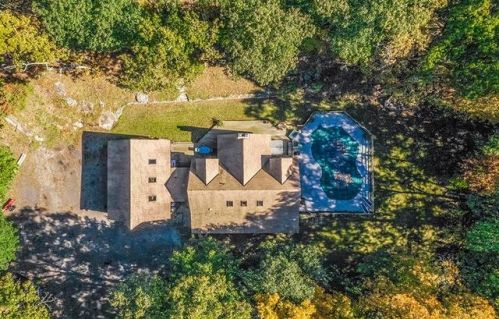 484 River Rd, Gaylordsville, CT 06755-1414