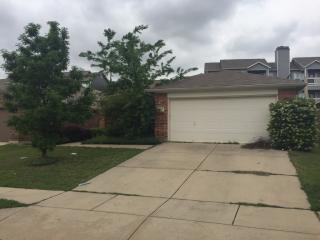 6717 Friendsway Dr, Fort Worth TX  76137-7543 exterior