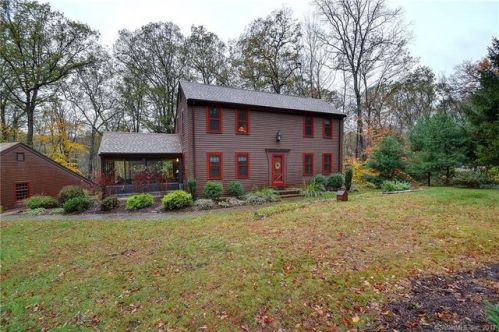 12 Sandy Ln, East Hampton, CT 06447-1233