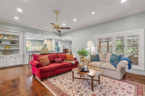 6127 Dilbeck Ln, Dallas TX  75240-5350 exterior