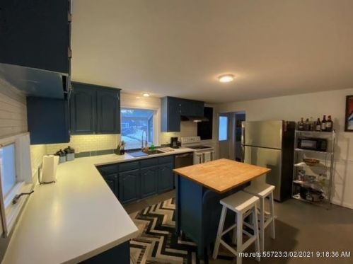 49 Simard Ave, Lewiston, ME 04240-5732
