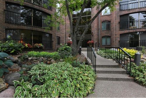 5901 Laurel Ave, Minneapolis MN  55416-1067 exterior