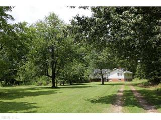 123 Constance Ave, Williamsburg, VA