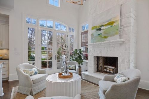 2672 Ellwood Dr, Atlanta GA  30305-3866 exterior