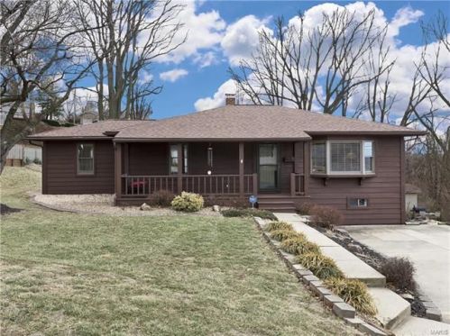 47 Grandview Dr, Collinsville, IL 62234-1323