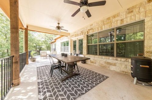 345 Arbors Cir, Webberville TX  78621-5574 exterior