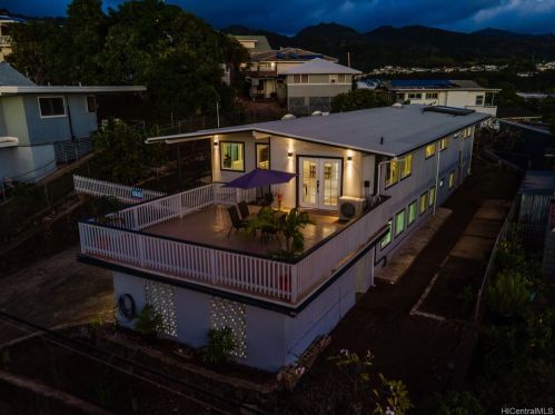 1331 Ainapua St, Honolulu HI  96819-1666 exterior