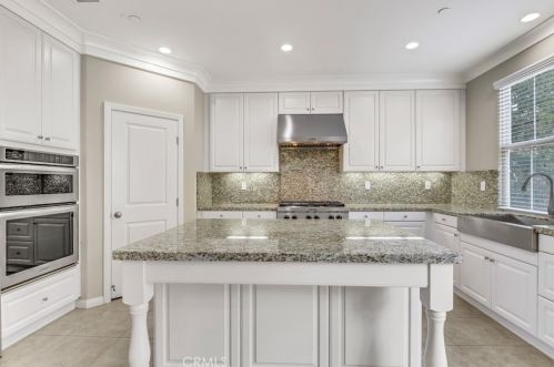 81 Kimbal, Irvine CA  92620 exterior