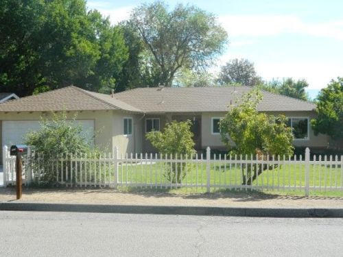 453 Grandview Dr, Bishop, CA 93514-2909