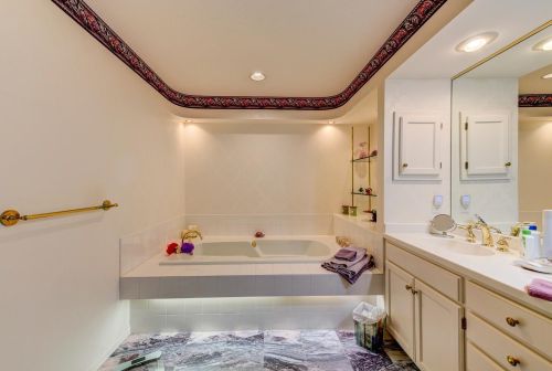 902 Highview Cir, Saint Paul MN  55118-3687 exterior