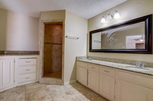 1629 Merrimac Trl, Garland TX  75043-1319 exterior