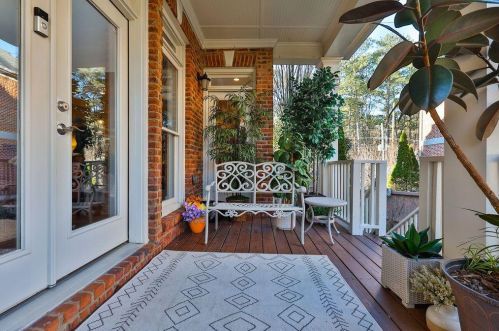 2282 Briarcliff Cmns, Atlanta GA  30345-2173 exterior