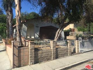 2909 Ballard St, Los Angeles, CA 90032-2827