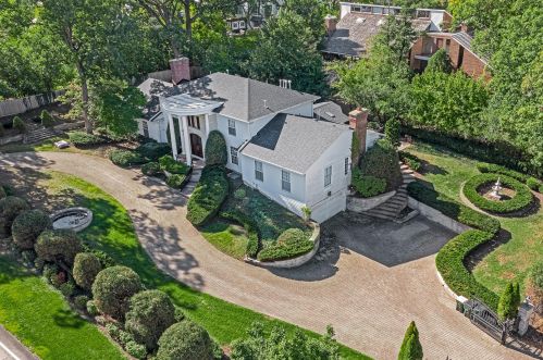 6116 County Line Rd, Willowbrook IL  60527-5719 exterior