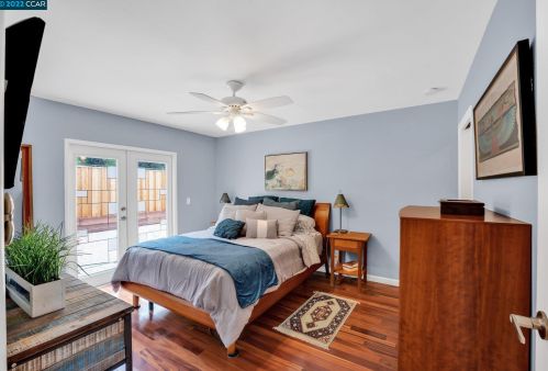 2378 Charlotte Ave, Concord CA  94518-2511 exterior