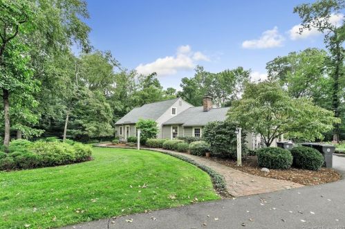 100 Barytes Dr, Cheshire, CT 06410-3245