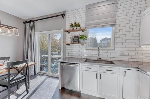 6051 Valdai Way, Aurora CO 80015-6521 exterior