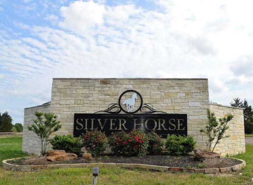 4007 Golden Eagle Dr, Bryan, TX 77808
