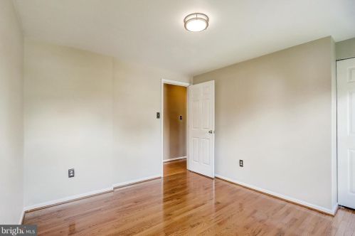 5724 Brothers Partnership Ct, Columbia MD  21045-2601 exterior