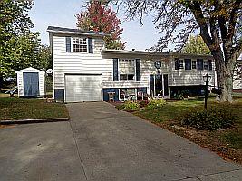 2002 Dartmouth Dr, Kewanee, IL 61443-1711