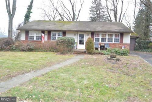 409 Browning Ave, Somerdale, NJ 08083-1209