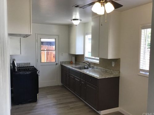 8052 Garfield St, Riverside CA  92504-3005 exterior